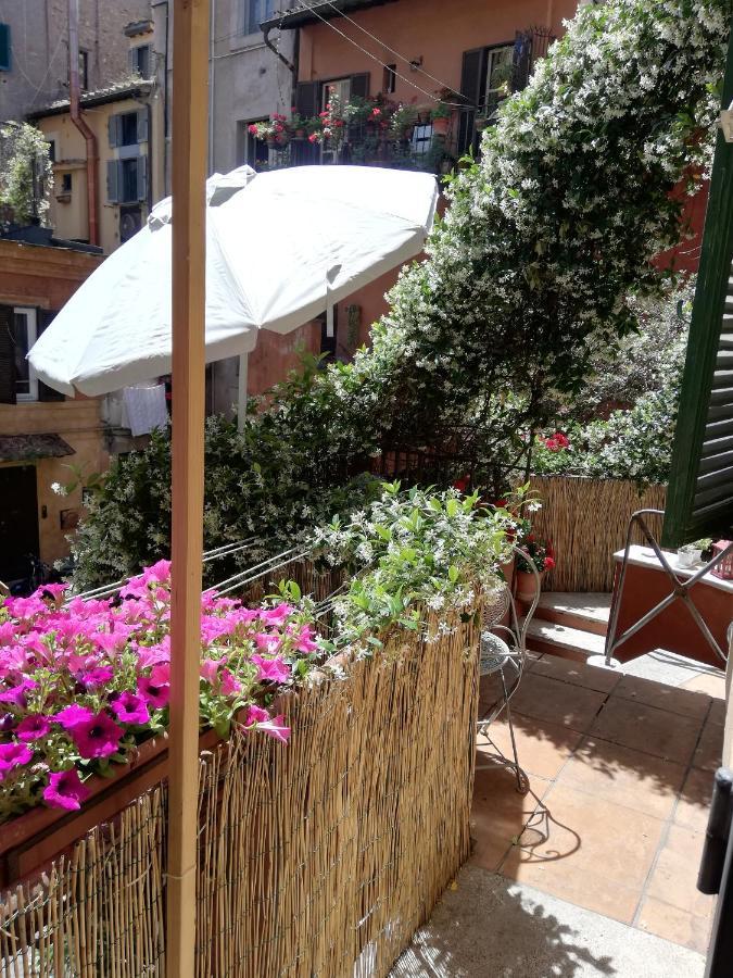 Apartments Campo De Fiori Rome Exterior photo