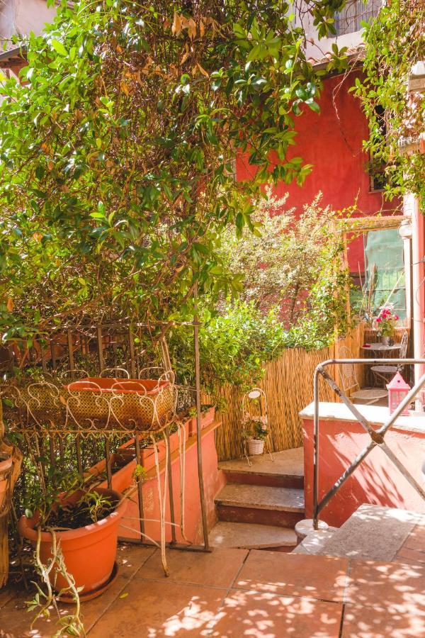 Apartments Campo De Fiori Rome Exterior photo