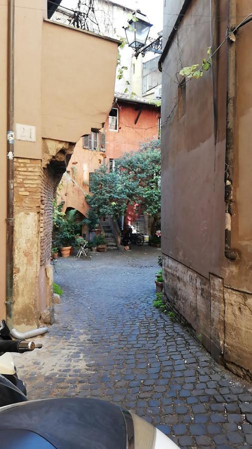 Apartments Campo De Fiori Rome Exterior photo